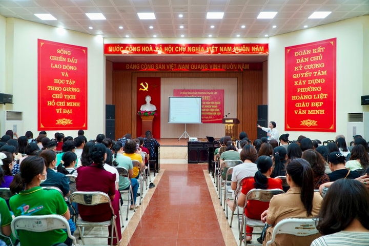 Hoàng Liệt tập huấn kiến thức an toàn thực phẩm cho tổ giám sát cộng đồng