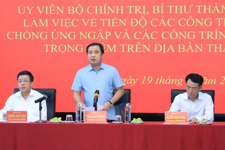 Bí thư Thành ủy Trần Đức Thắng: Đẩy nhanh tiến độ xây dựng các công trình, dự án, bảo đảm chất lượng và an toàn thi công