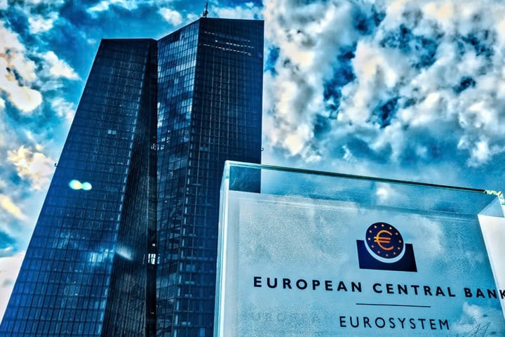 ECB đối mặt với bài toán lạm phát: Tiến thoái lưỡng nan