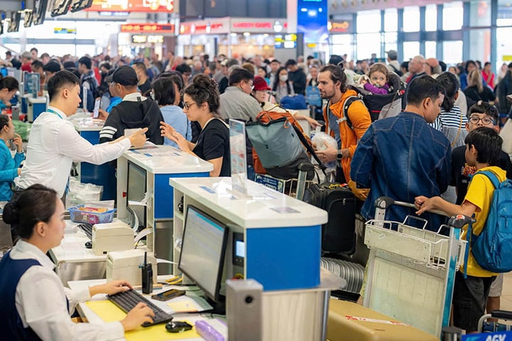 Khó đặt vé máy bay, dễ đặt vé xe khách liên tỉnh
