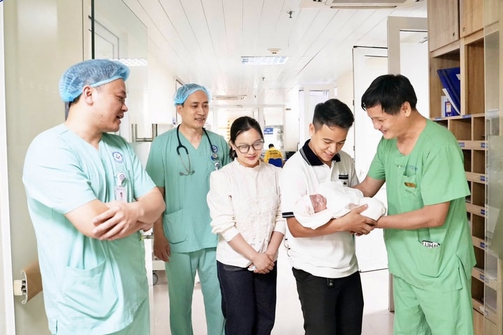Bệnh viện Phụ sản Trung ương: Cứu sống bé sinh non 500gr sau 120 ngày điều trị