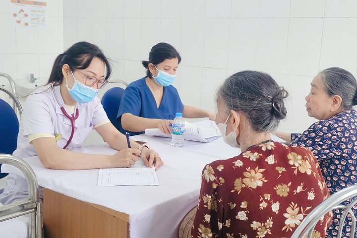Xã Đan Phượng tổ chức khám sức khỏe miễn phí cho người cao tuổi
