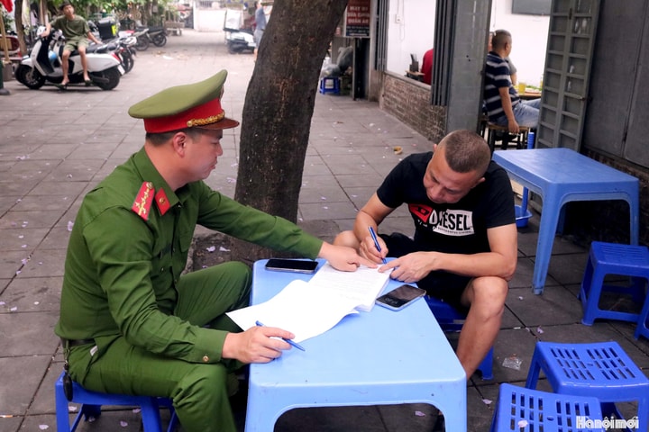 Xử lý nghiêm vi phạm trật tự đô thị tại phường Nghĩa Đô