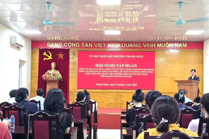 Phường Thanh Xuân tập huấn an toàn thực phẩm cho hộ kinh doanh tại chợ