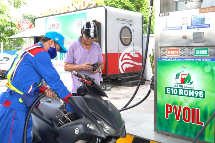 Petrolimex bắt đầu pha chế quy mô lớn xăng E10RON95-III