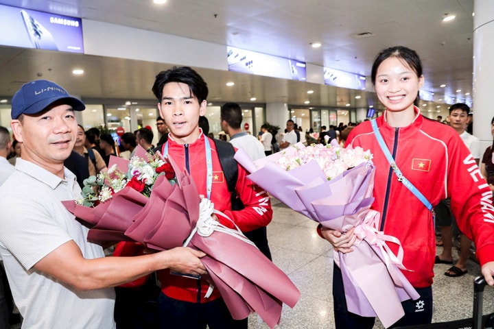 Đội tuyển điền kinh và đua thuyền truyền thống về nước sau Đại hội Thể thao bãi biển châu Á lần thứ 6
