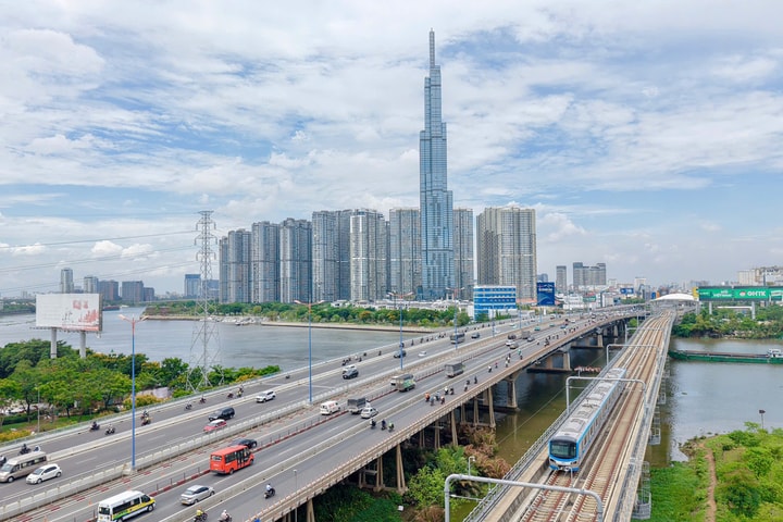 Việt Nam hùng cường, nhân dân hạnh phúc