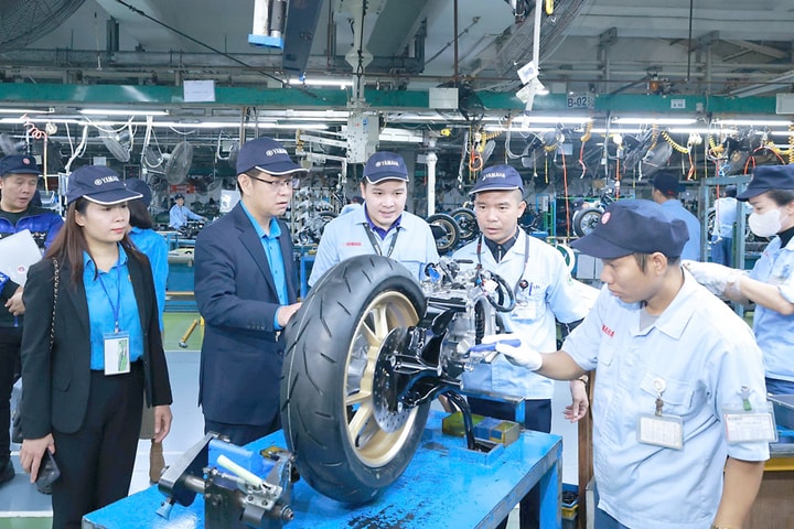 Chăm lo thực chất, khơi dậy sức sáng tạo của công nhân Thủ đô