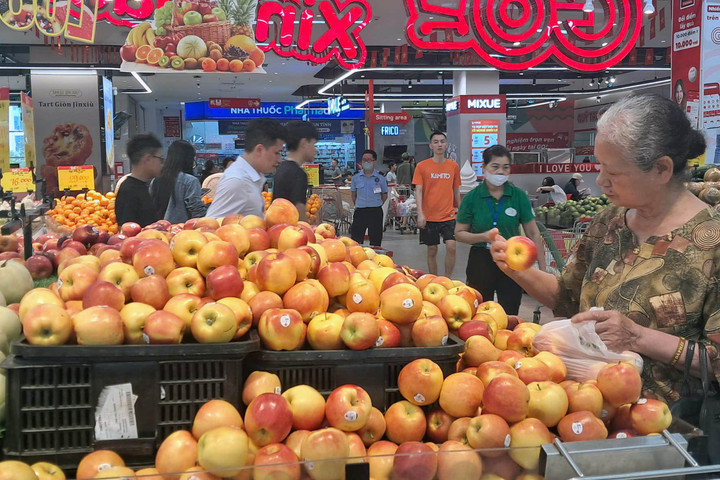 Siêu thị, trung tâm thương mại nhộn nhịp khách mua sắm dịp nghỉ lễ Quốc khánh 2-9