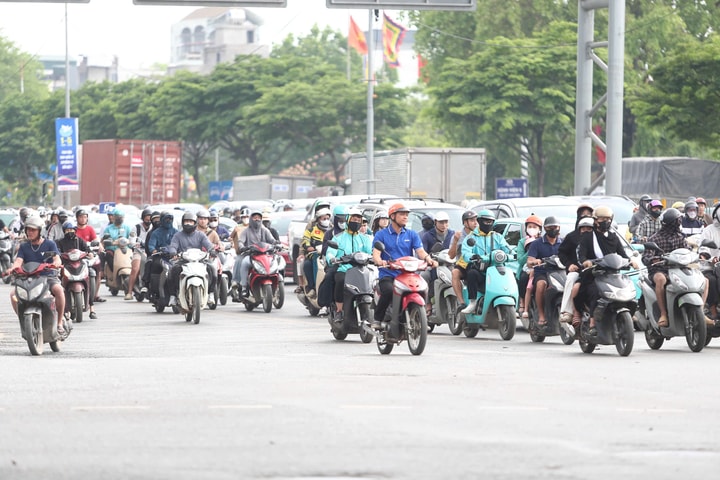 Giao thông cửa ngõ Thủ đô ổn định trong ngày cuối kỳ nghỉ lễ 30-4, 1-5