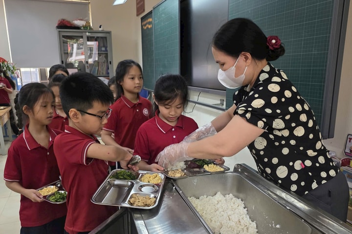 An toàn thực phẩm học đường ở Đông Anh: Tăng cường kiểm soát, hướng tới sự yên tâm của phụ huynh