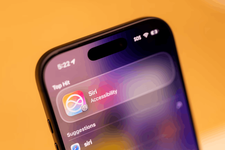 Apple trả 250 triệu USD sau cáo buộc thổi phồng Siri AI