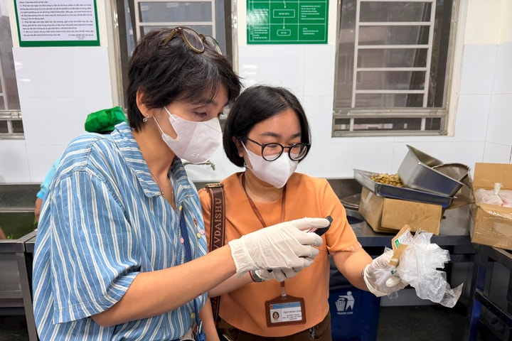 Trạm Y tế phường Ô Chợ Dừa: Nâng cao chất lượng chăm sóc sức khỏe ban đầu cho người dân