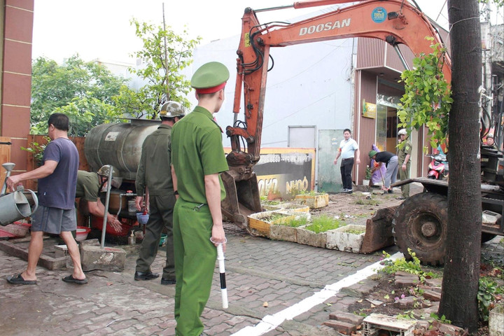 Nỗ lực tháo gỡ “điểm nghẽn” GPMB Quốc lộ 6 tại phường Chương Mỹ