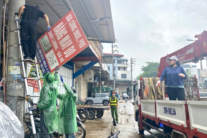 Xã Tây Phương ra quân chỉnh trang diện mạo nông thôn