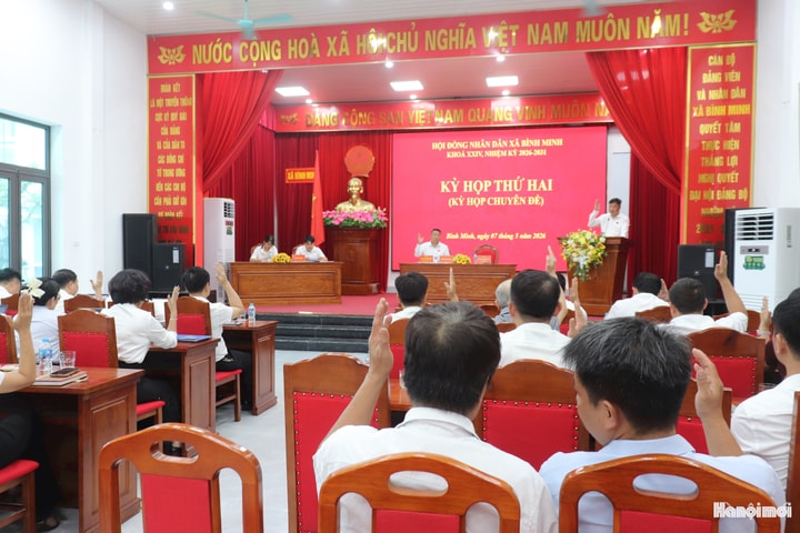 HĐND xã Bình Minh thông qua 4 Nghị quyết quan trọng