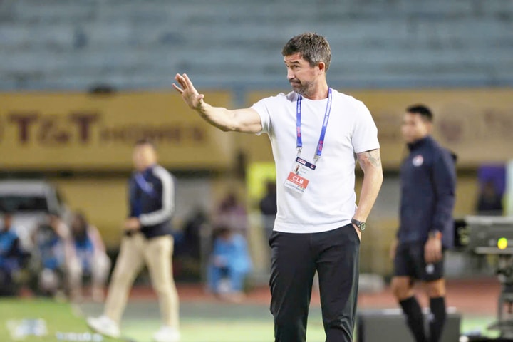 V.League 2025 - 2026: Sân chơi của các huấn luyện viên ngoại?!