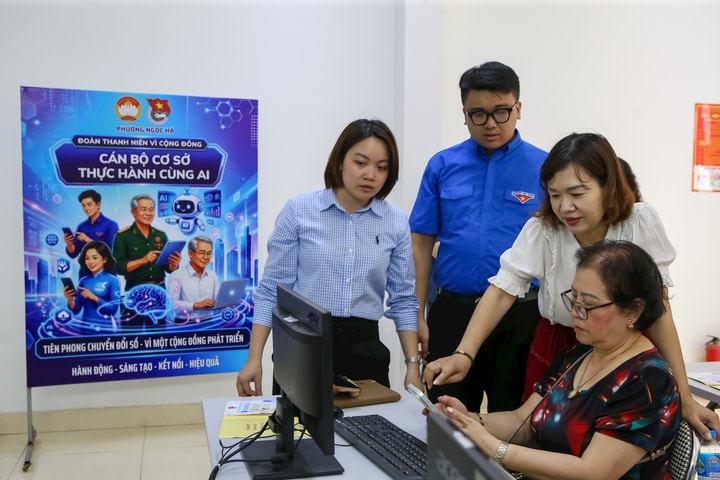 Phường Ngọc Hà khánh thành mô hình “Phòng học số” cho cán bộ và người dân