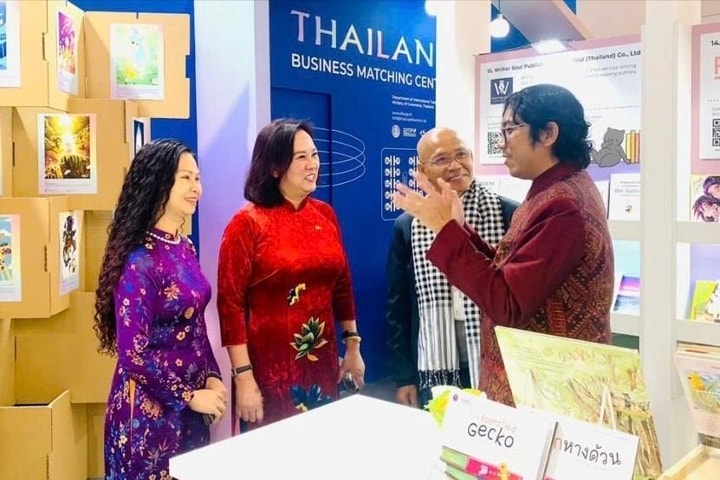 Đẩy mạnh hợp tác quốc tế, mở đường xuất khẩu sách Việt
