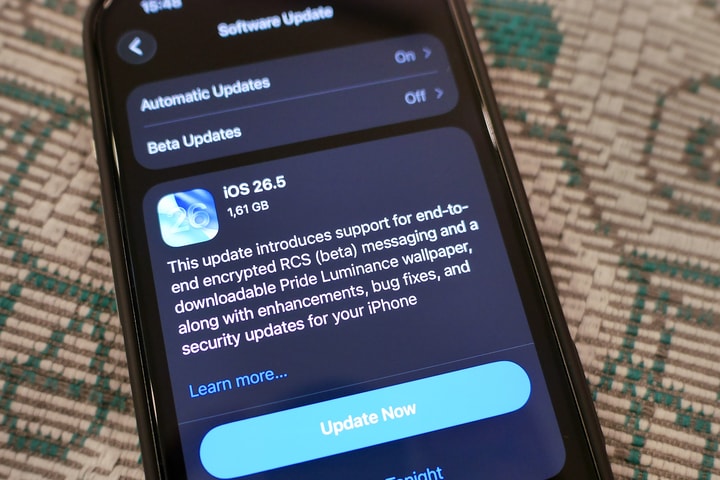 iOS 26.5 và macOS 26.5 thêm nhiều tính năng mới, vá hơn 50 lỗ hổng bảo mật