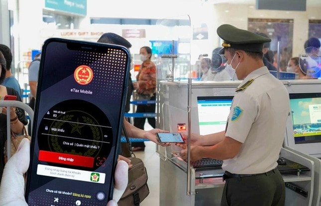 Những lưu ý về tạm hoãn xuất cảnh do nợ thuế