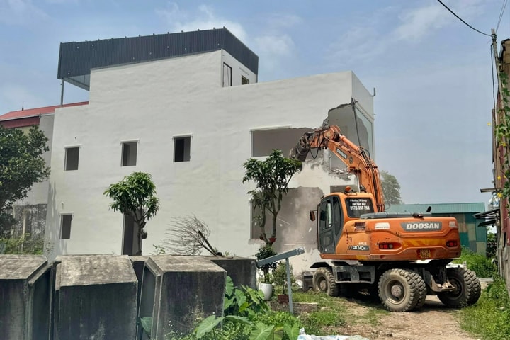 Xã Hoài Đức cưỡng chế nhiều công trình nhà ở, nhà xưởng trái phép