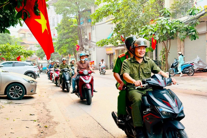 Xã Nam Phù triển khai đặt tên đường, ngõ và gắn biển số nhà