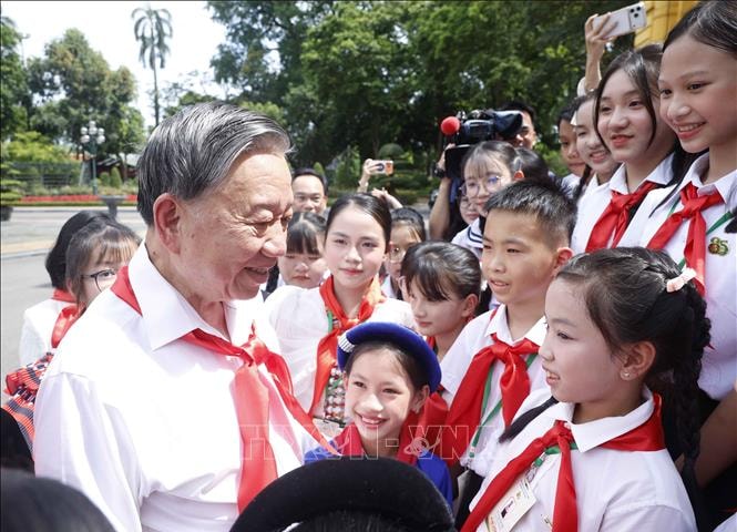 Tổng Bí thư, Chủ tịch nước Tô Lâm gặp mặt 85 đội viên tiêu biểu toàn quốc