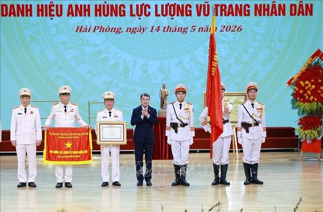 Thủ tướng Lê Minh Hưng dự lễ trao tặng danh hiệu Anh hùng lực lượng vũ trang nhân dân cho Công an thành phố Hải Phòng