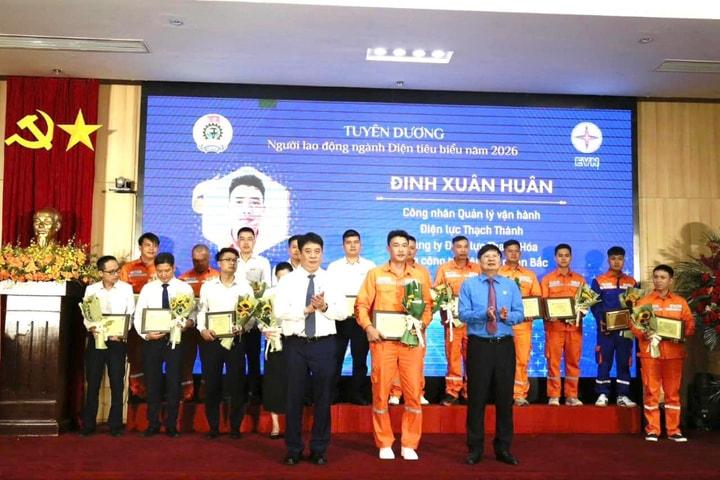 Tôn vinh khát vọng đổi mới sáng tạo trong công nhân, lao động ngành Điện