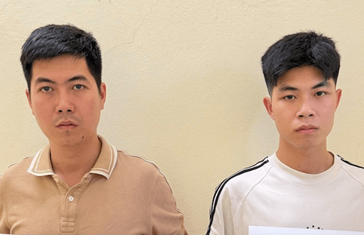 Tạm giữ hai anh em hành hung phụ nữ trong quán cắt tóc