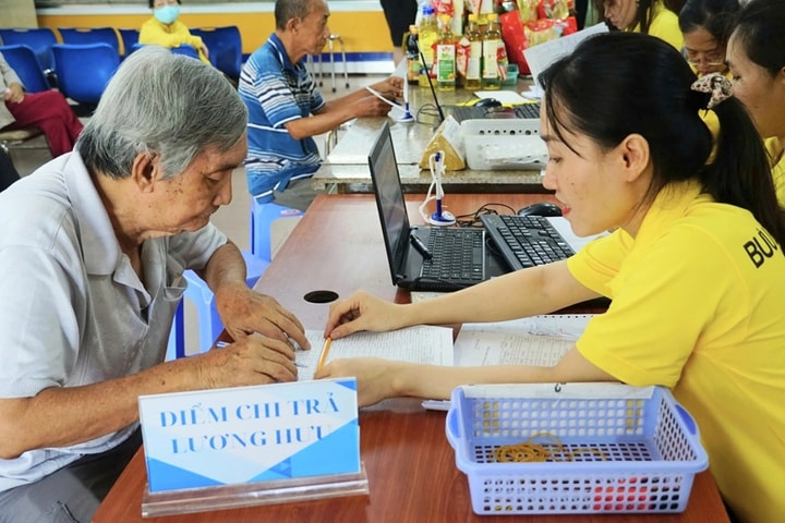 Tăng 8% lương hưu và trợ cấp từ ngày 1-7-2026
