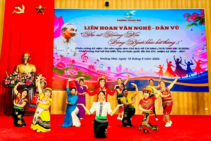 Phụ nữ Hoàng Mai "dâng Người khúc hát tháng 5"