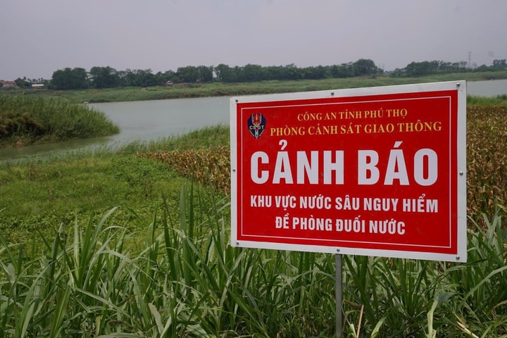 Bộ Y tế thăm hỏi, động viên gia đình các học sinh tử vong do đuối nước tại Phú Thọ