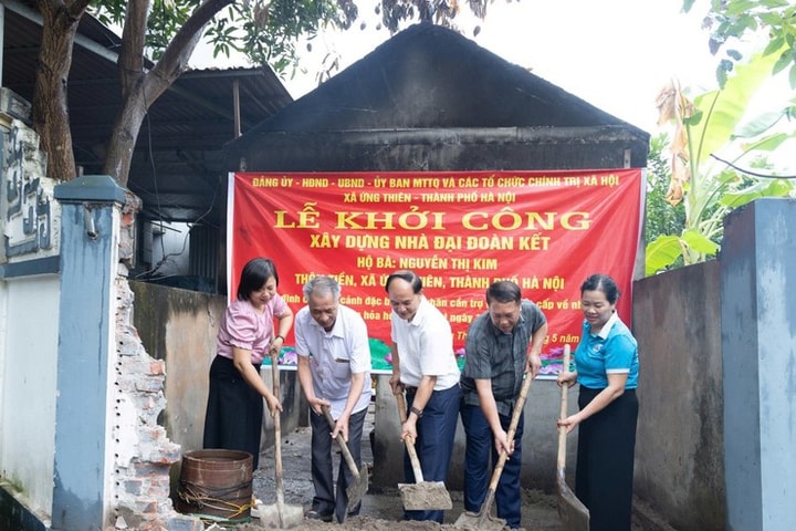 Xã Ứng Thiên: Khởi công xây nhà Đại đoàn kết cho gia đình gặp hỏa hoạn
