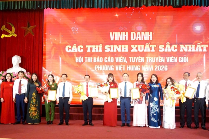 Lan tỏa tinh thần chuyển đổi số qua Hội thi Báo cáo viên phường Việt Hưng