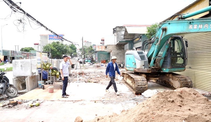 Xã Thanh Oai kiểm tra tiến độ giải phóng mặt bằng dự án cải tạo, nâng cấp, mở rộng Quốc lộ 21B