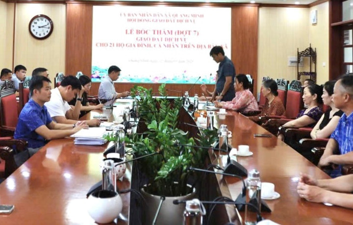 Xã Quang Minh: Bốc thăm nhận đất dịch vụ đợt 7 bảo đảm công khai, minh bạch