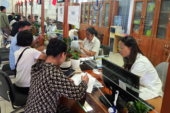Quên chốt bảo hiểm xã hội bằng tờ rời khi nghỉ việc: Cần làm gì để bảo đảm quyền lợi an sinh?