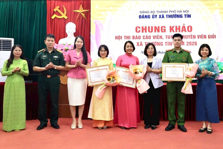 Xã Thường Tín trao giải hội thi báo cáo viên, tuyên truyền viên giỏi năm 2026