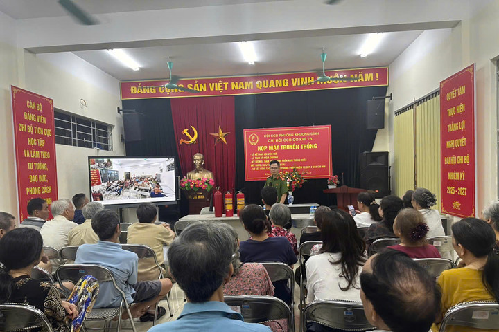 Tuyên truyền phòng cháy, chữa cháy cho người dân phường Khương Đình và Phương Liệt