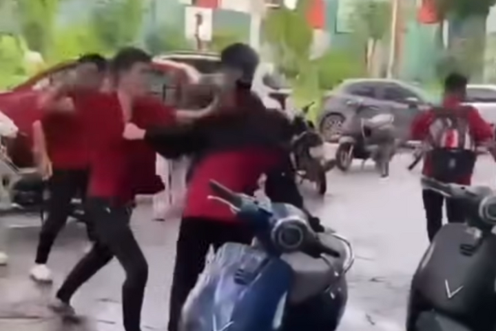 Bạo lực học đường và khoảng trống giám sát trong giờ ra chơi