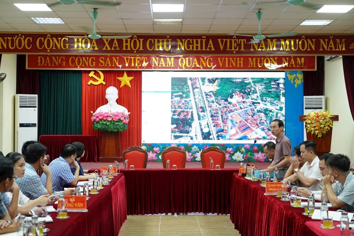 Bàn giao mốc giới Dự án Trục không gian Quốc lộ 1A qua các xã Thường Tín, Hồng Vân, Thượng Phúc