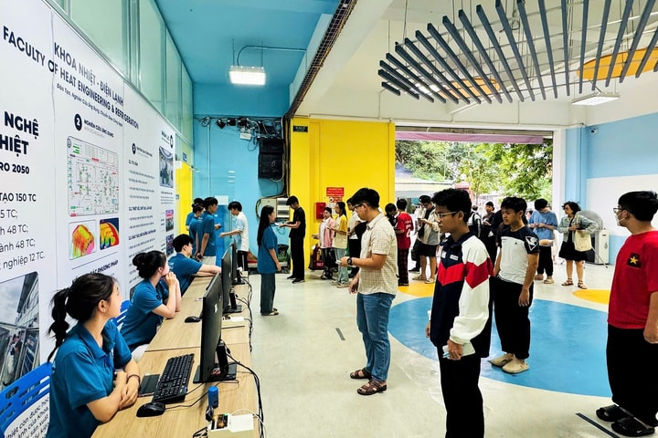4 học sinh Hà Nội lọt tốp 10 kỳ thi đánh giá tư duy đợt 3