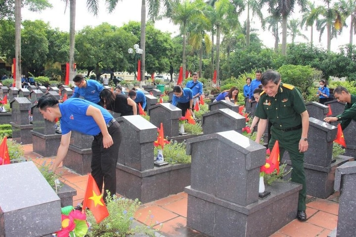 Khảo sát mộ liệt sĩ chưa xác định được thông tin an táng trong các nghĩa trang liệt sĩ