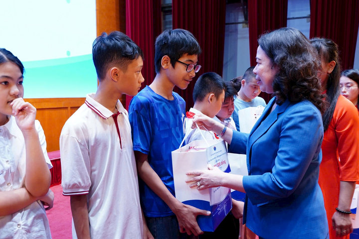 Trẻ em hạnh phúc, an toàn, phát triển toàn diện trong kỷ nguyên số