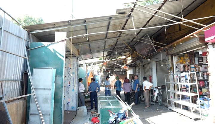 Dương Hoà: Tháo dỡ gần 400 gian hàng vi phạm