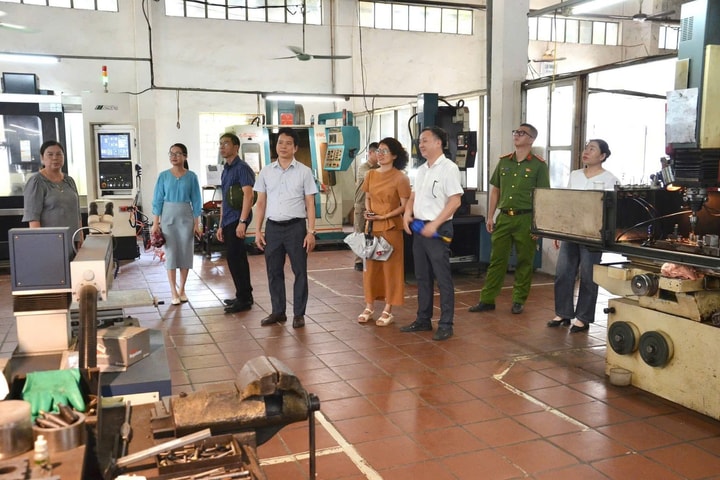 Xã Tùng Thiện chủ động phòng ngừa mất an toàn lao động tại doanh nghiệp