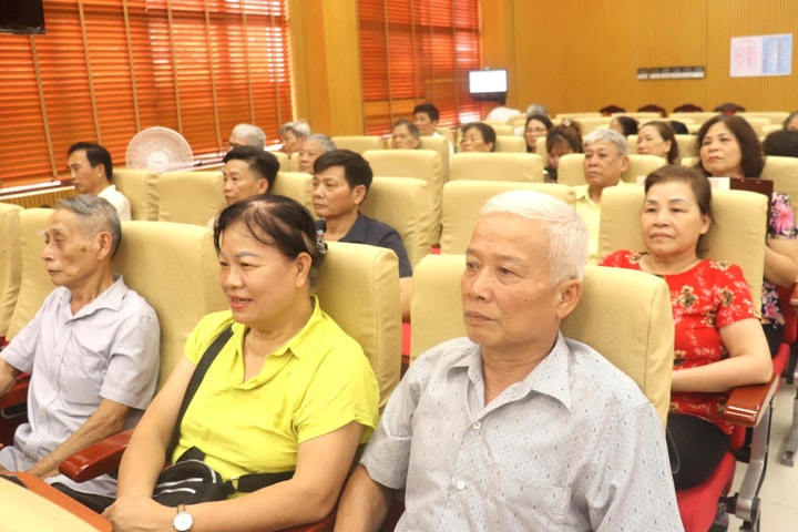 Phường Bạch Mai tập huấn cải cách hành chính cho hơn 150 cán bộ, tổ trưởng dân phố