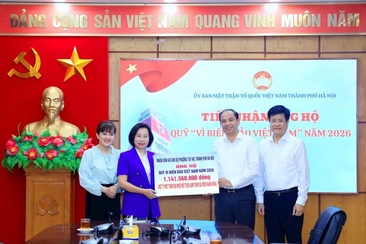 Phường Tây Hồ ủng hộ Quỹ “Vì Biển đảo Việt Nam” hơn 1,1 tỷ đồng